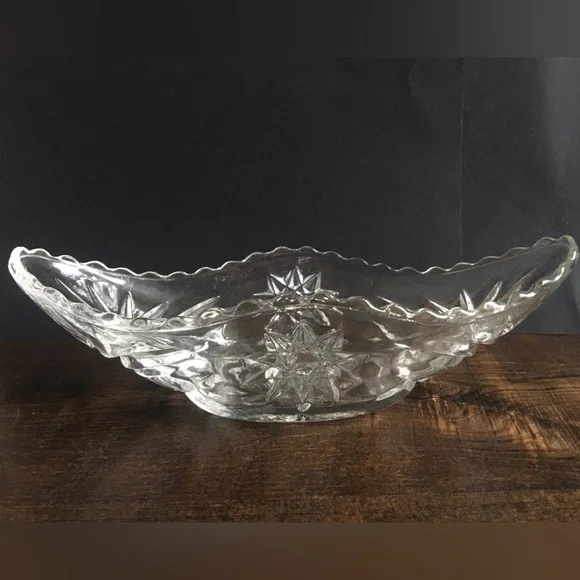 Vintage Etched Glass Decorative Bowl Candy Dish Pickle boat - Picture 2 of 9